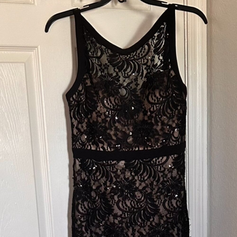 NW NIGHTWAY Black Lace Sequin Evening Gown Size 8P Flared Hem SKU 110